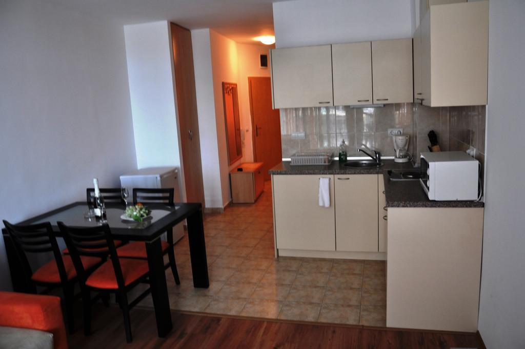 Tomi Family Apartments Slantschew brjag Zimmer foto